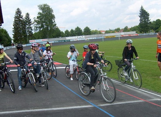 SpoTas auf neuer Radrennbahn